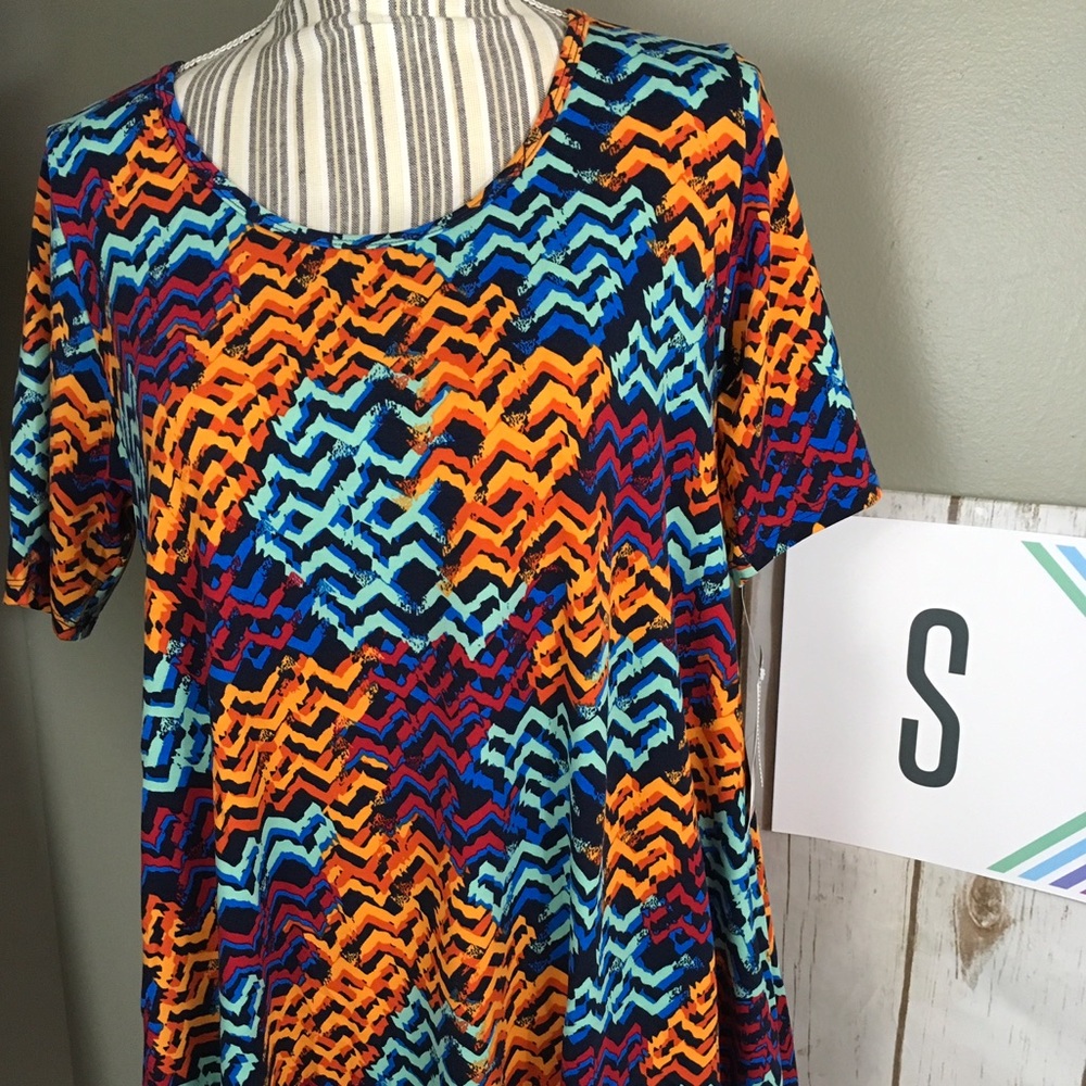 LuLaRoe Perfect Tee